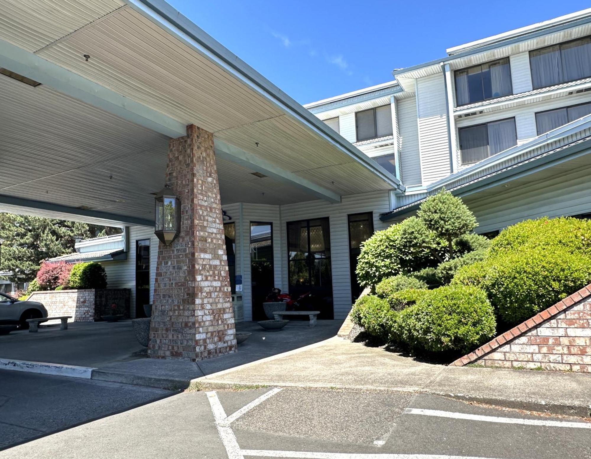 Sojourn Suites Portland Airport Exterior foto